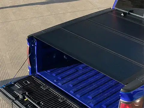 Low Profile Hard Quad Fold Tonneau Cover For Cheverolet